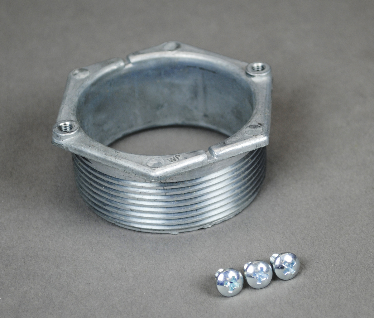 1124L-1 Locking Nipple, 1 x 1-1/2 in, For Use With 525 and Multiplex Series Fitting, Aluminum