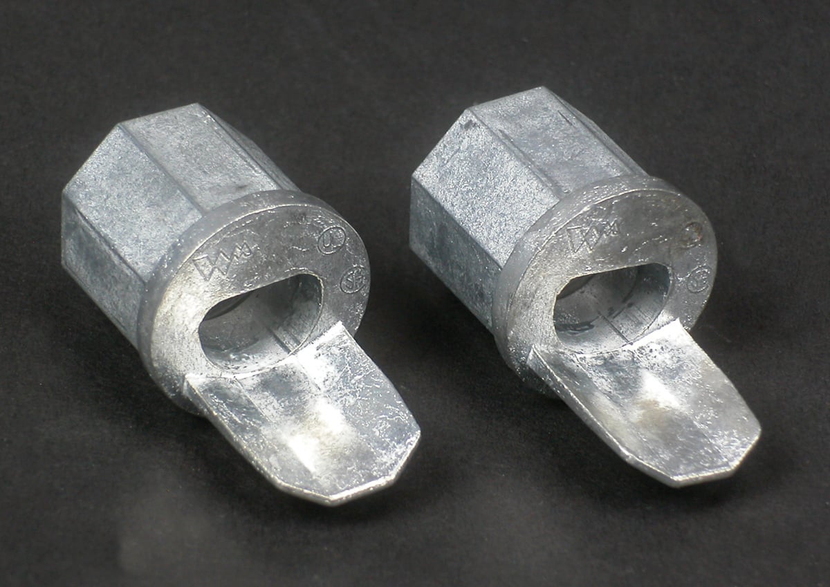 Female 1/2 In Conduit Connector;  Ivory
