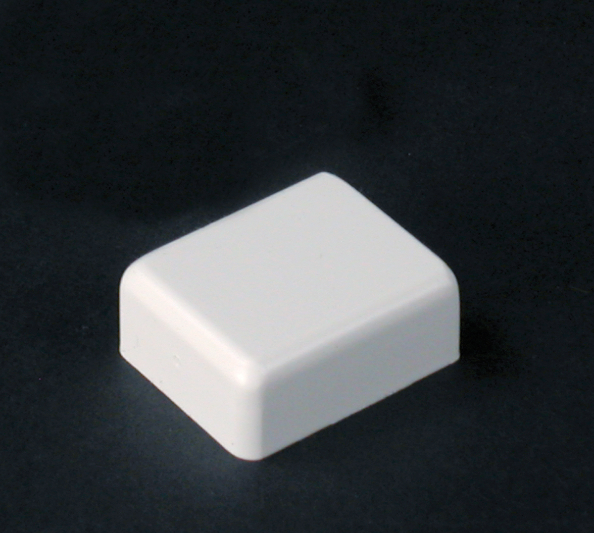 2710B 1-Channel Non-Metallic Blank End Fitting, For Use With Uniduct 2700, 2800, 2900 Latching Raceway, PVC, Ivory