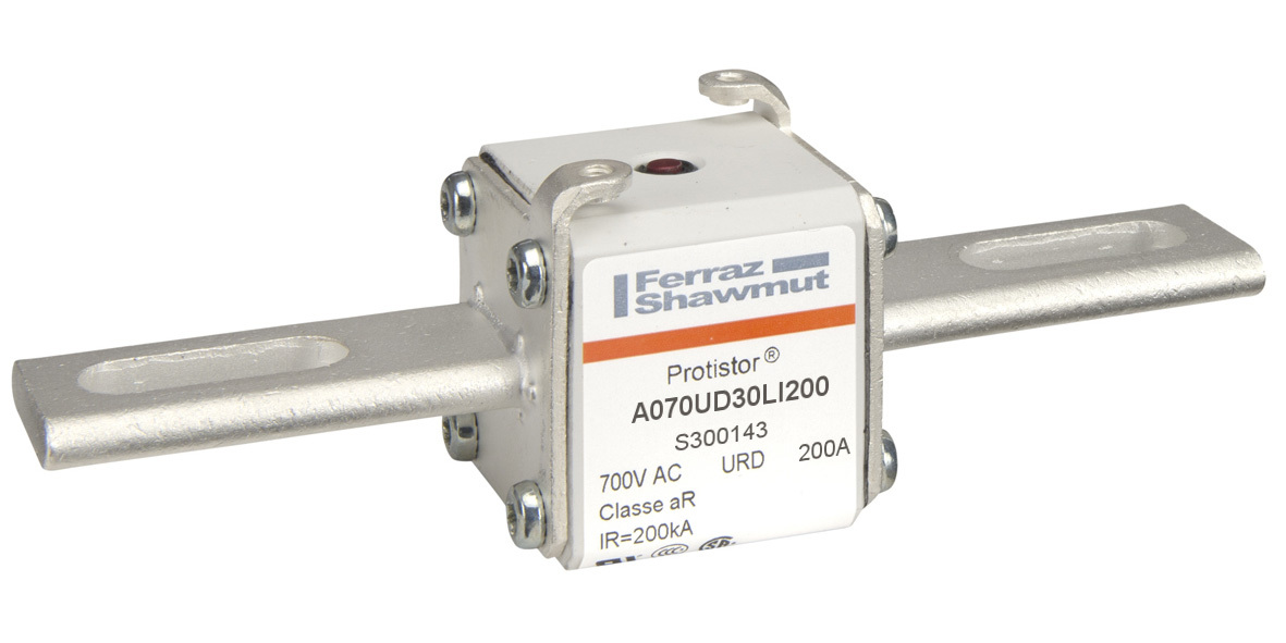 S300143 Protistor PSC Size 30 High Speed North American Style Semiconductor Fuse, 200 A, 700 V AC, 200 kA Interrupt, Class: URD/aR, Square Body
