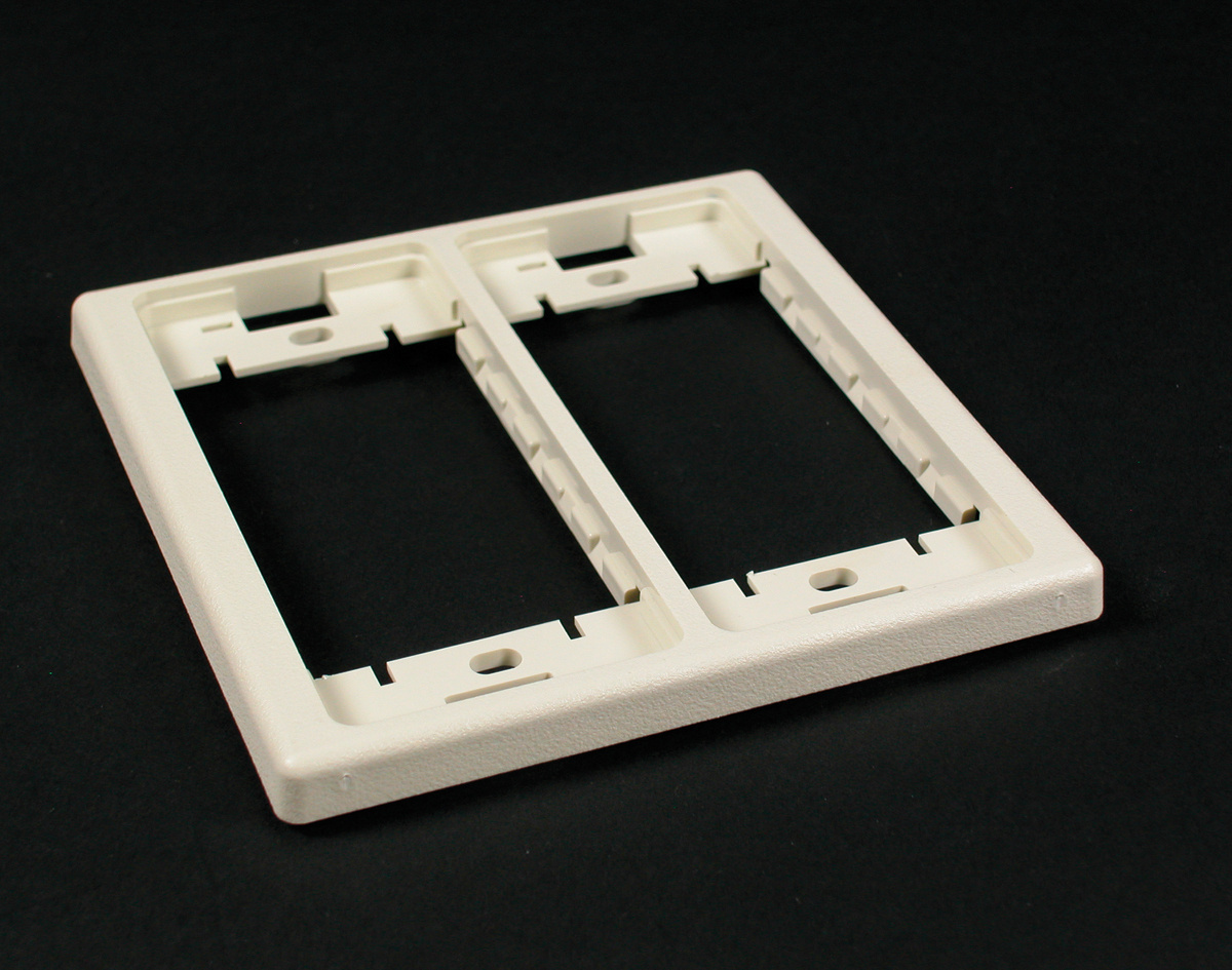 2450-FW 2-Channel Adapter Plate, For Use With 2400, 2400D, 2444D-2N 600 V AC Raceway, Steel, Fog White
