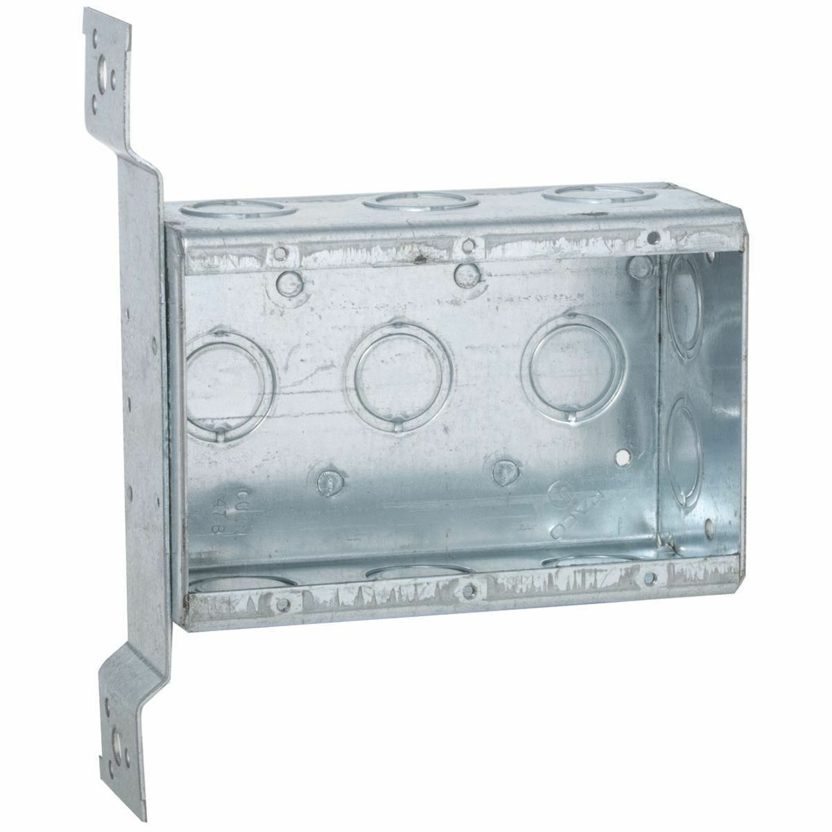 686 Multi-Device Switch Box, Steel, 47.8 cu-in, 3 Gangs, 2 Outlets, 22 Knockouts