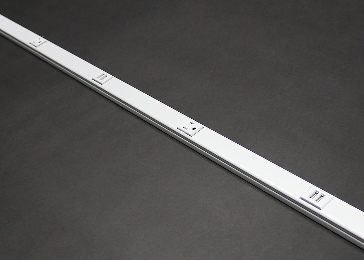 USB PLUGMOLD 5FT GRAY, 3 OUTLETS & 3 USB MODULES