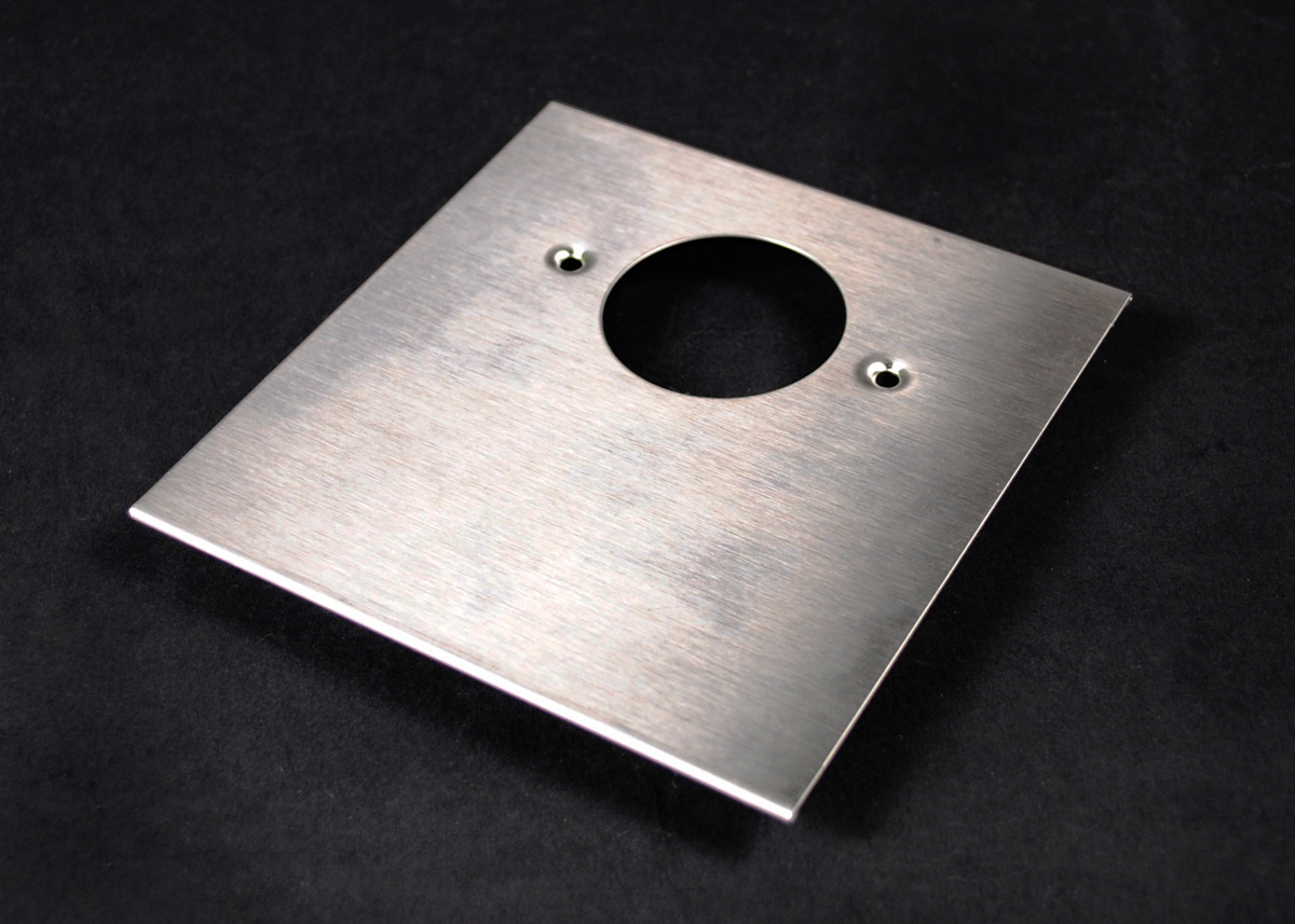 Twistlock Receptacle Device Cover; Steel, For S4000 Series Raceway