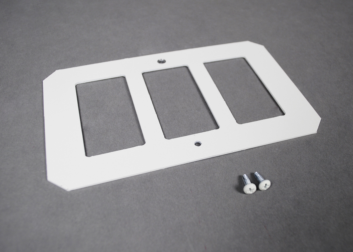 3 GANG CRESTRON PLATE