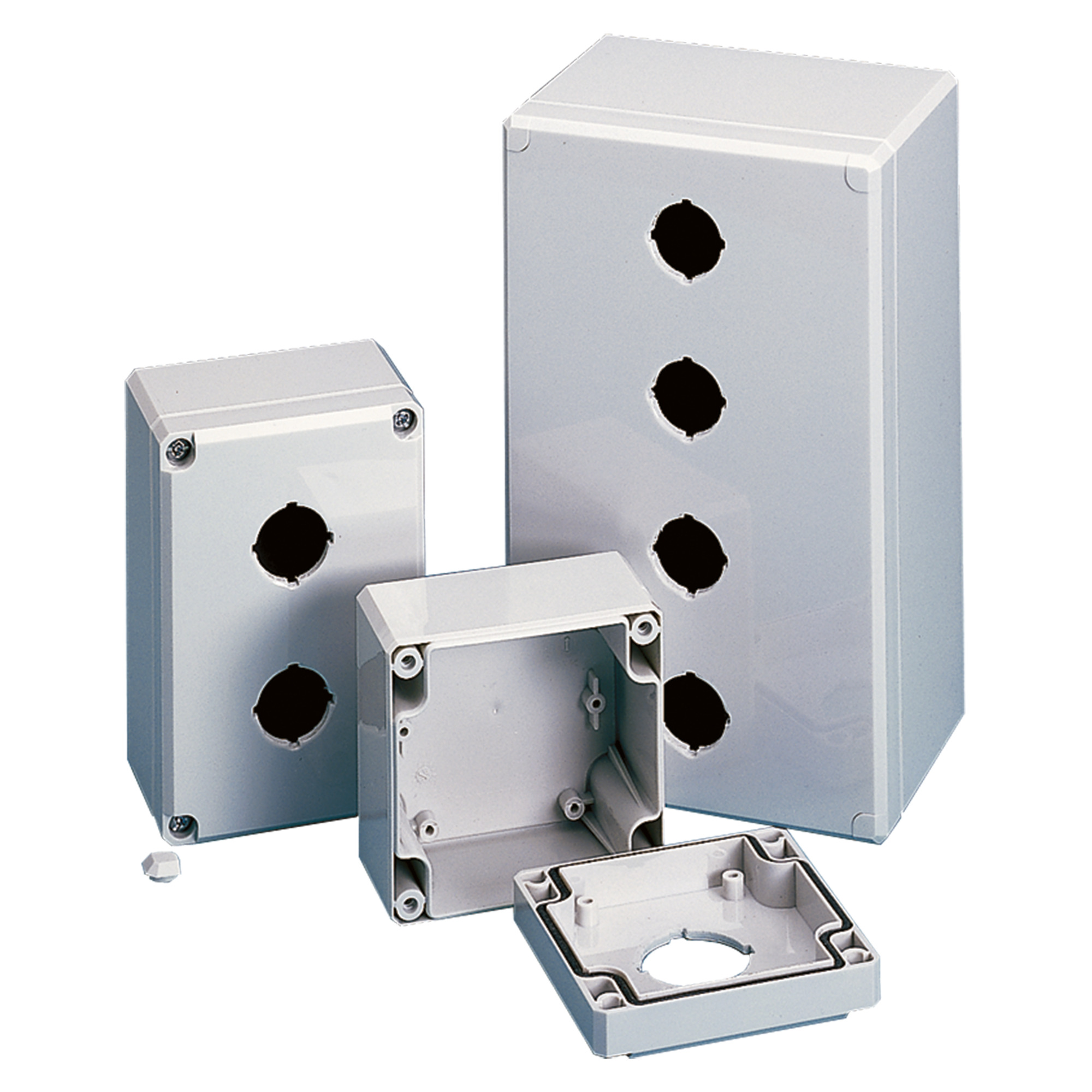 Q3PBPCDM Q41 D Pushbutton Enclosure, 193 mm L x 113 mm W, 3 Outlets, NEMA 4X/IP67 NEMA Rating, Polycarbonate