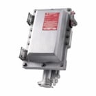 Eaton Crouse-Hinds series Arktite EBBR interlocked receptacle, 30A, 30A circuit breaker, Three-wire, four-pole, Solid door, With breaker, Style 2, Cutler-Hammer, Copper-free aluminum, Spring door, 1-1/2", 480 Vac/250 Vdc