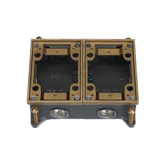 842-SC Steel City 840 Fully Adjustable Flush Service Floor Box, Cast Iron, 33 cu-in Capacity, 2 Gangs, 5-1/2 in L x 7 in W x 2 in H