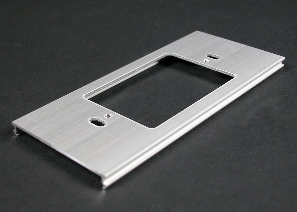 Single Channel Cover Plate; 6 Inch Length x 2-3/4 Inch Width, Used On Al3300 Series Aluminum Raceway