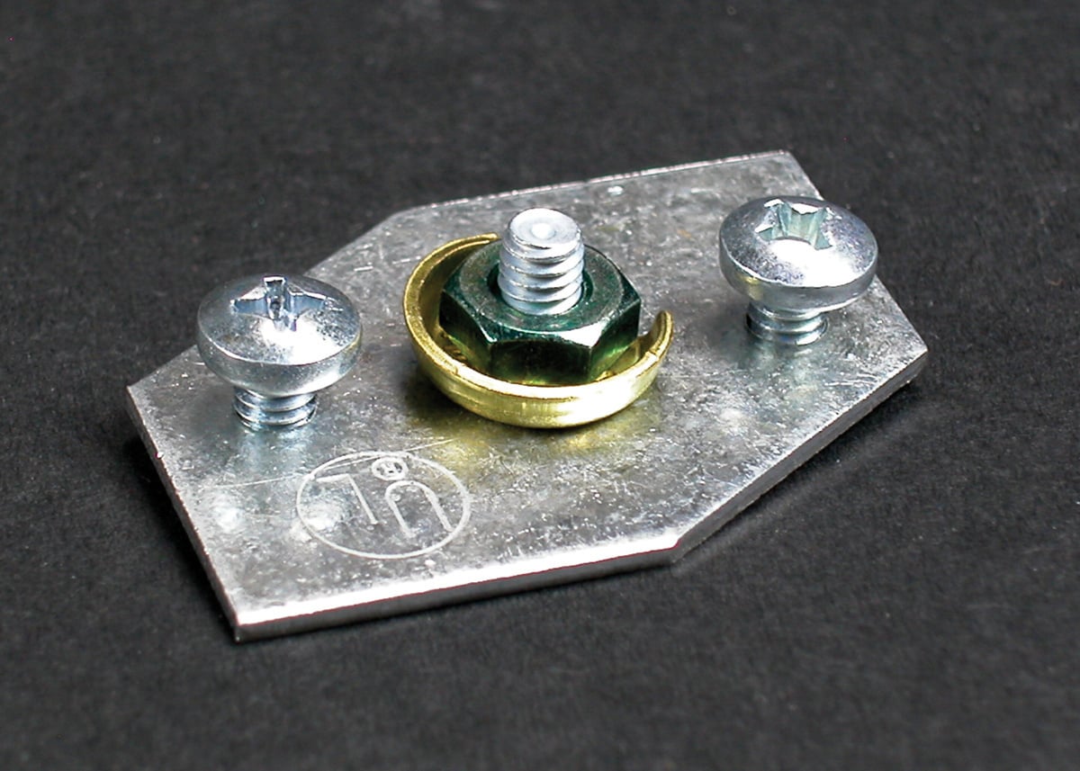 AL5209 2-Channel Grounding Adapter Fitting, For Use With AL5200 Series Raceway, Aluminum, Satin Anodized