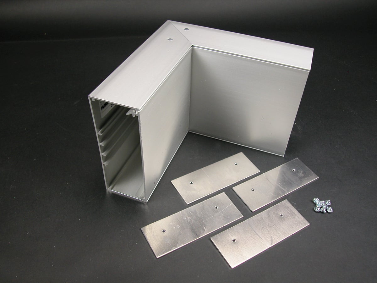 Raceway Internal Elbow Fitting With Accessories; Aluminum