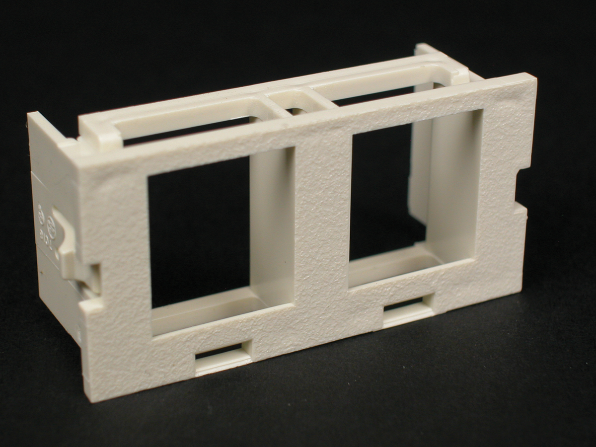 CM2-U2KEYA-G CM Series 2A Unloaded Communication Module Adapter Insert, Snap-Fit Mount, 2 Gangs