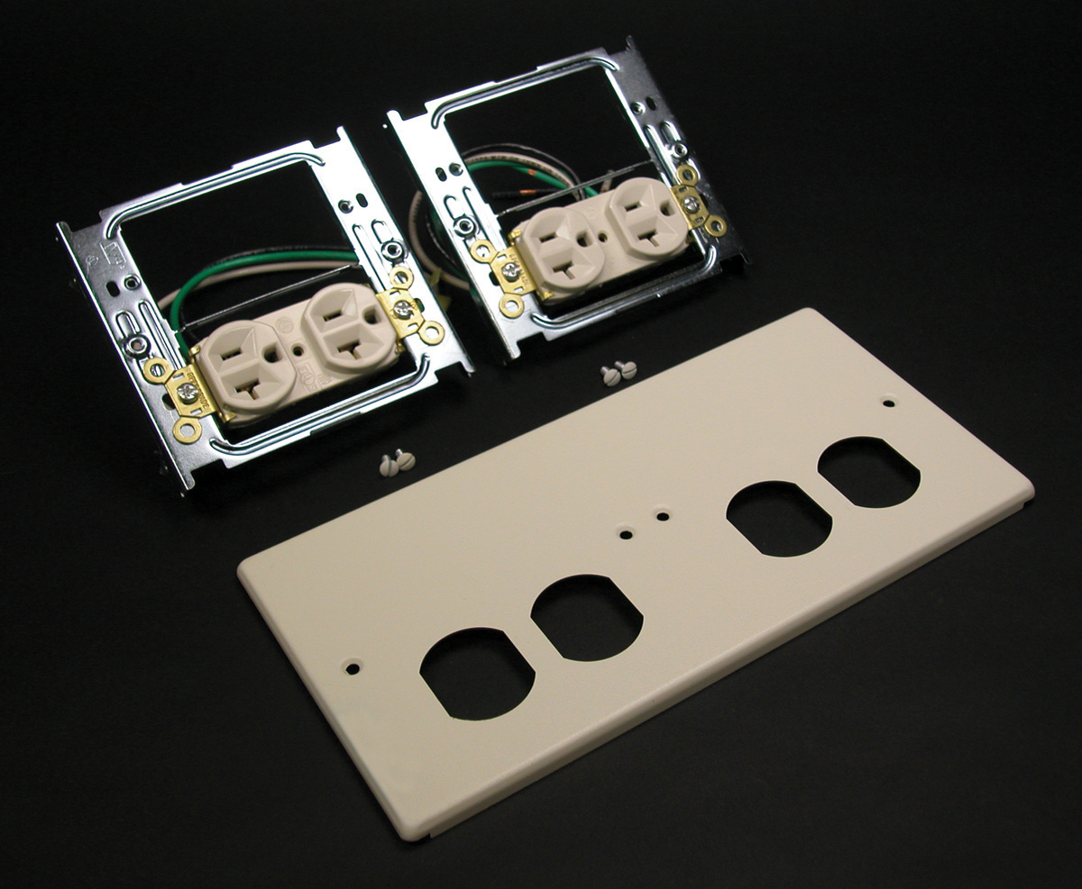 4-Gang W/Two Duplex Receptacles Ins