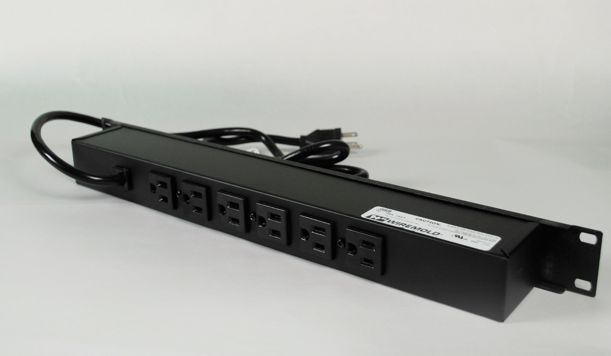 NEMA 5-15P Rack Mount Power Strip; 15 Foot