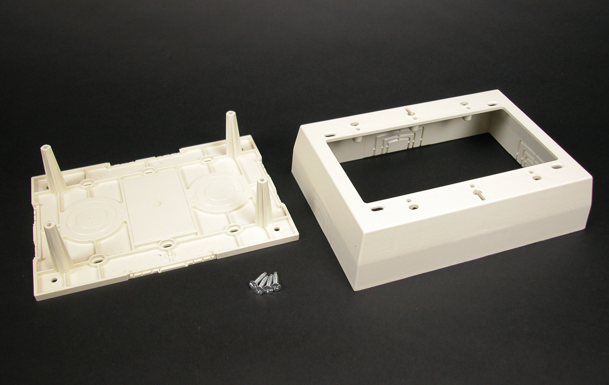 Eclipse; Collection 3 Gang Device Box Fitting; Ivory