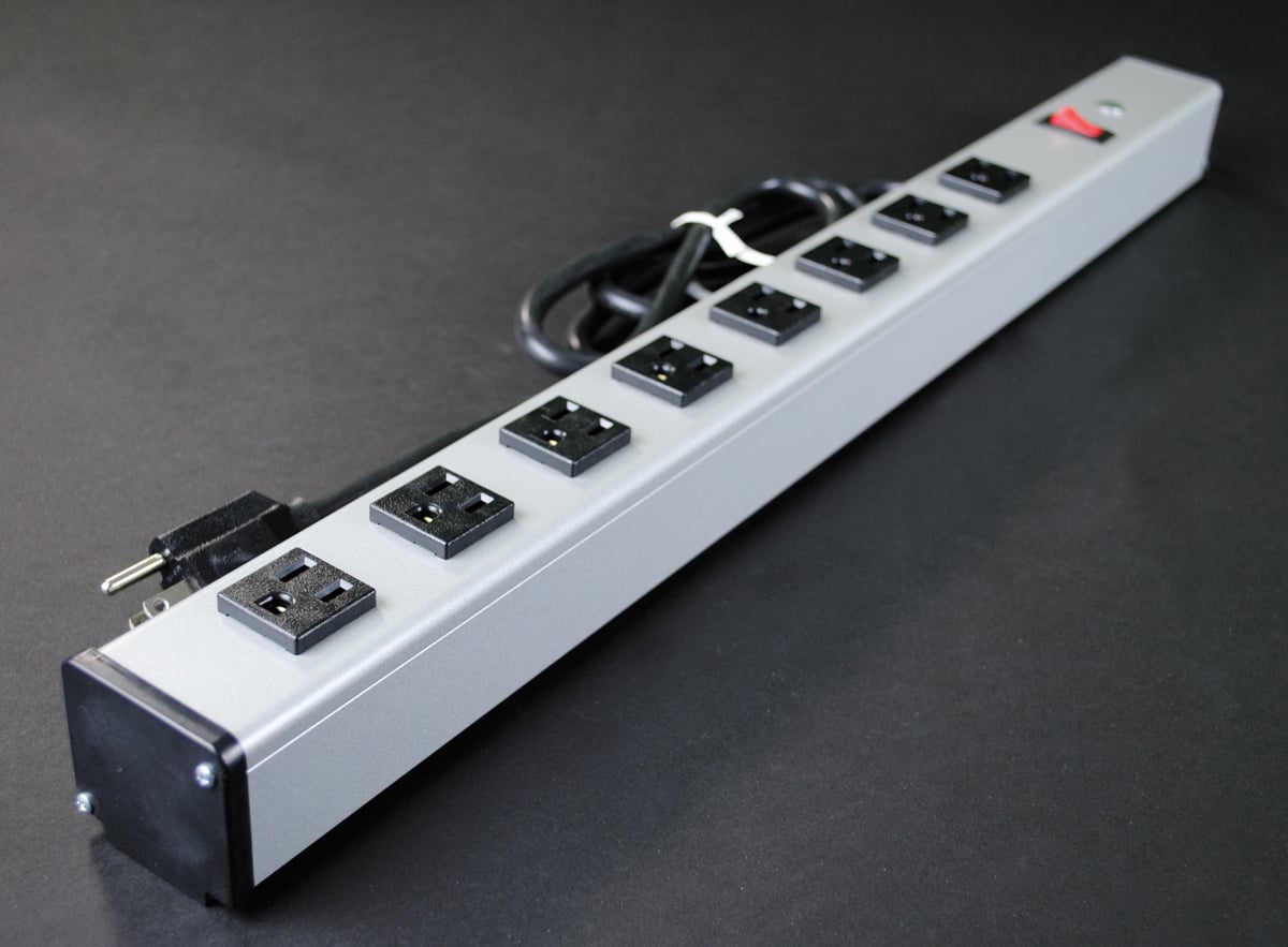 Multi-Outlet Power Strip, 125 VAC, 15 A, 8 Outlets, 15 ft Cord, 60 Hz, Snap-On, Aluminum Housing, NEMA 5-15 Plug, Single Receptacle, Gray, 24 in L x 1-3/4 in W x 1-5/8 in H