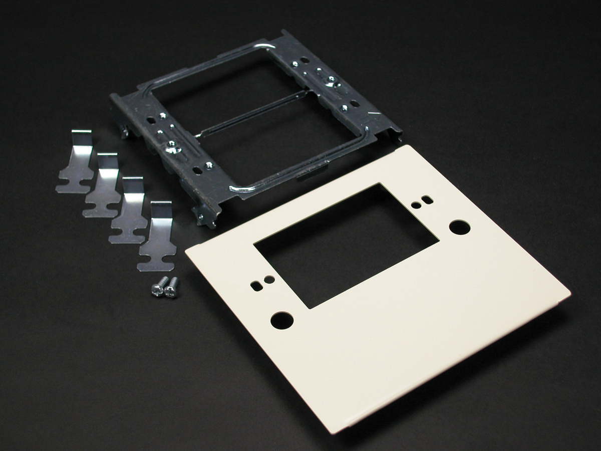 Snap-On One Gang Device Plate; 4000 Series, Ivory