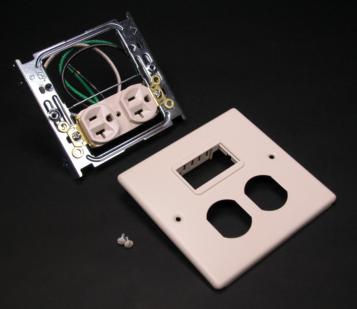 2 Gang Overlapping Cover; Ivory, Accepts Activate Inserts and Open System Communication Modules