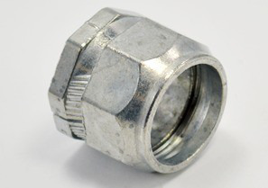 226-DC Bridgeport Low Profile Non-Insulated Compression Connector, 3/4 in Trade, For Use With EMT Conduit, Die Cast Zinc, Ball Burnished/Mirror Smooth