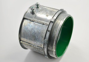 239-DCI2 Bridgeport Insulated Throat Set Screw Connector, 4 in Trade, For Use With EMT Conduit, Die Cast Zinc, Ball Burnished/Mirror Smooth